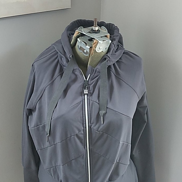 LULULEMON NYLON/SPANDEX HOODIE M/8 - Picture 2 of 6